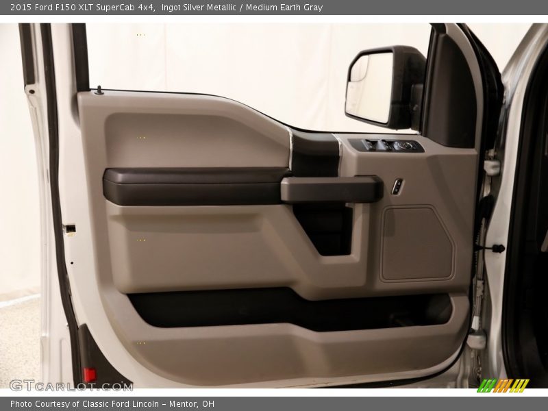 Ingot Silver Metallic / Medium Earth Gray 2015 Ford F150 XLT SuperCab 4x4