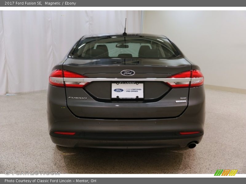 Magnetic / Ebony 2017 Ford Fusion SE