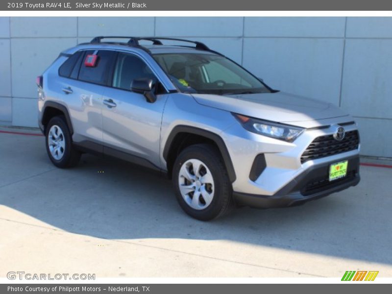 Silver Sky Metallic / Black 2019 Toyota RAV4 LE