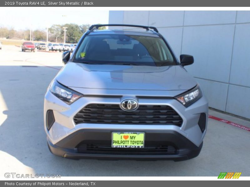 Silver Sky Metallic / Black 2019 Toyota RAV4 LE