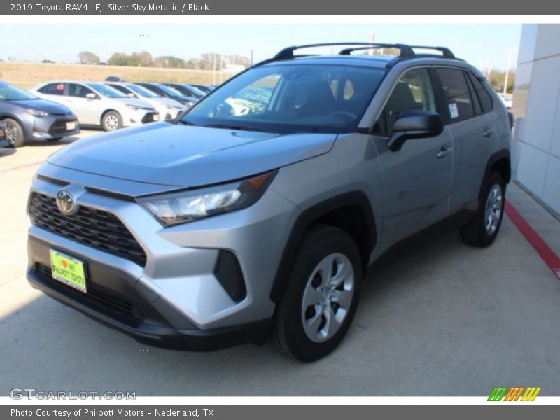Silver Sky Metallic / Black 2019 Toyota RAV4 LE