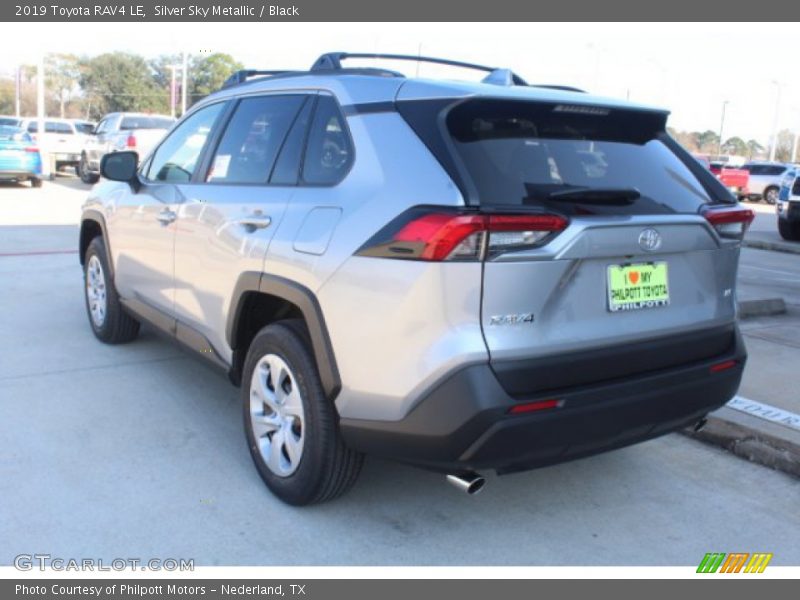 Silver Sky Metallic / Black 2019 Toyota RAV4 LE