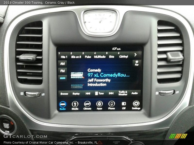 Ceramic Gray / Black 2019 Chrysler 300 Touring