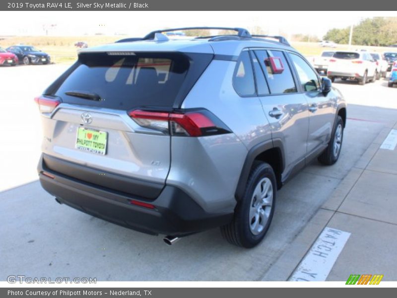 Silver Sky Metallic / Black 2019 Toyota RAV4 LE