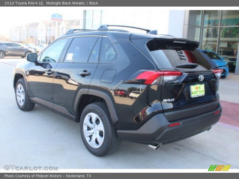 Midnight Black Metallic / Black 2019 Toyota RAV4 LE