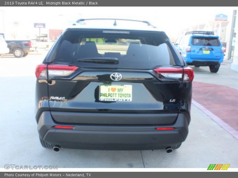 Midnight Black Metallic / Black 2019 Toyota RAV4 LE