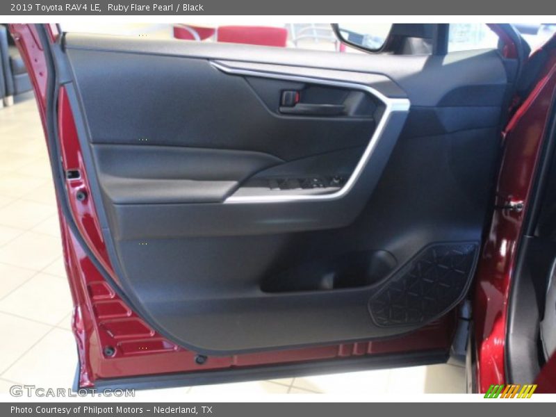 Ruby Flare Pearl / Black 2019 Toyota RAV4 LE