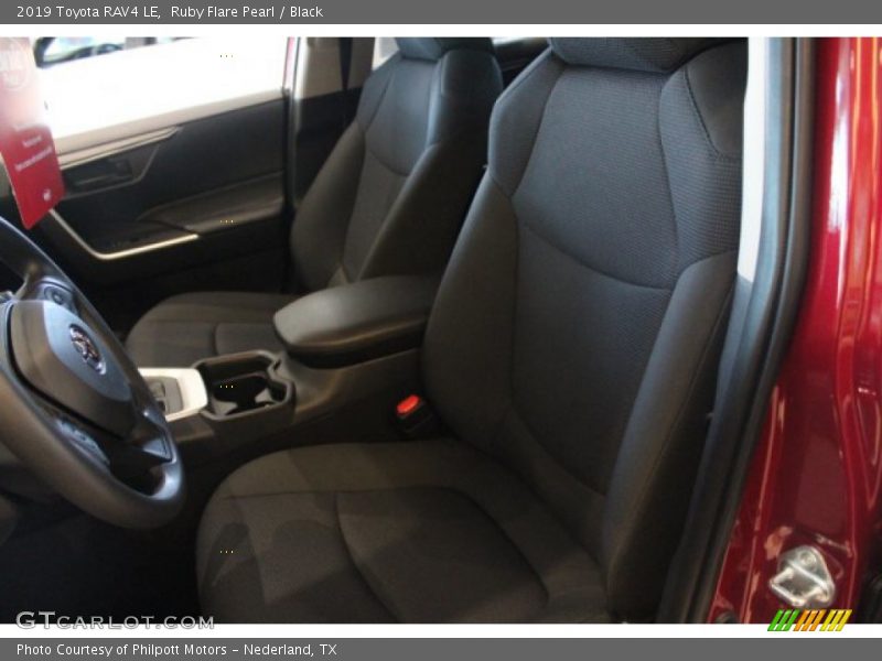 Ruby Flare Pearl / Black 2019 Toyota RAV4 LE
