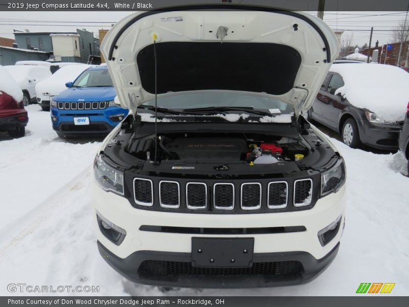 White / Black 2019 Jeep Compass Latitude 4x4