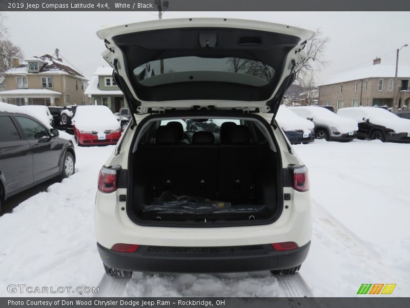 White / Black 2019 Jeep Compass Latitude 4x4