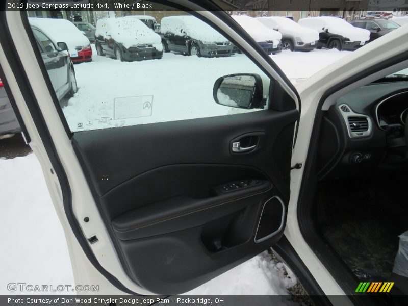 White / Black 2019 Jeep Compass Latitude 4x4