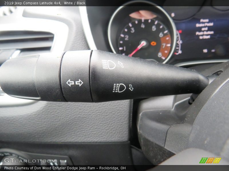 White / Black 2019 Jeep Compass Latitude 4x4