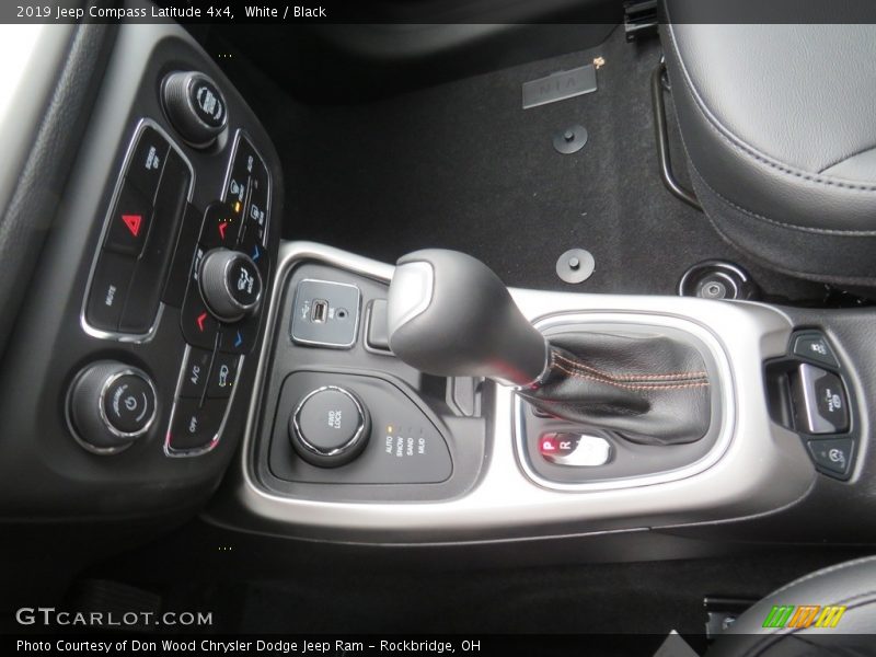 White / Black 2019 Jeep Compass Latitude 4x4