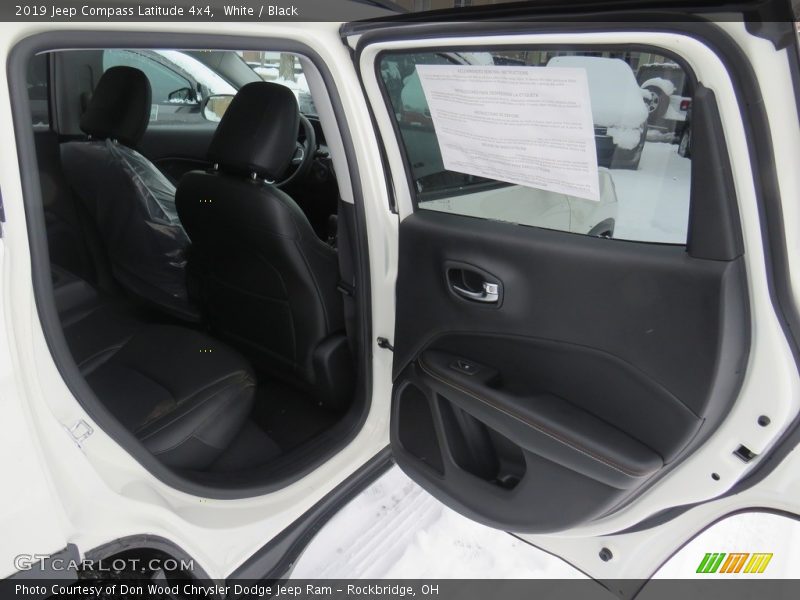 White / Black 2019 Jeep Compass Latitude 4x4