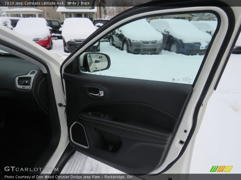 White / Black 2019 Jeep Compass Latitude 4x4