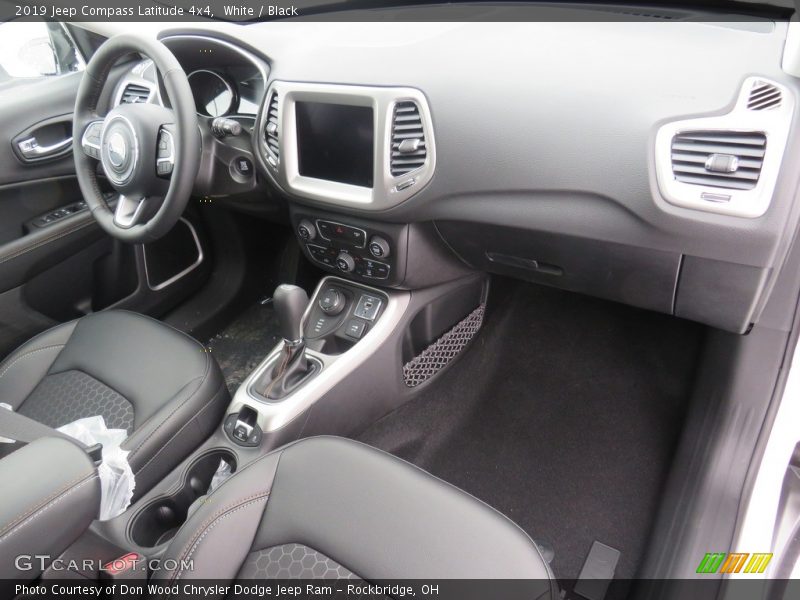 White / Black 2019 Jeep Compass Latitude 4x4