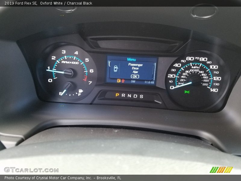 Oxford White / Charcoal Black 2019 Ford Flex SE