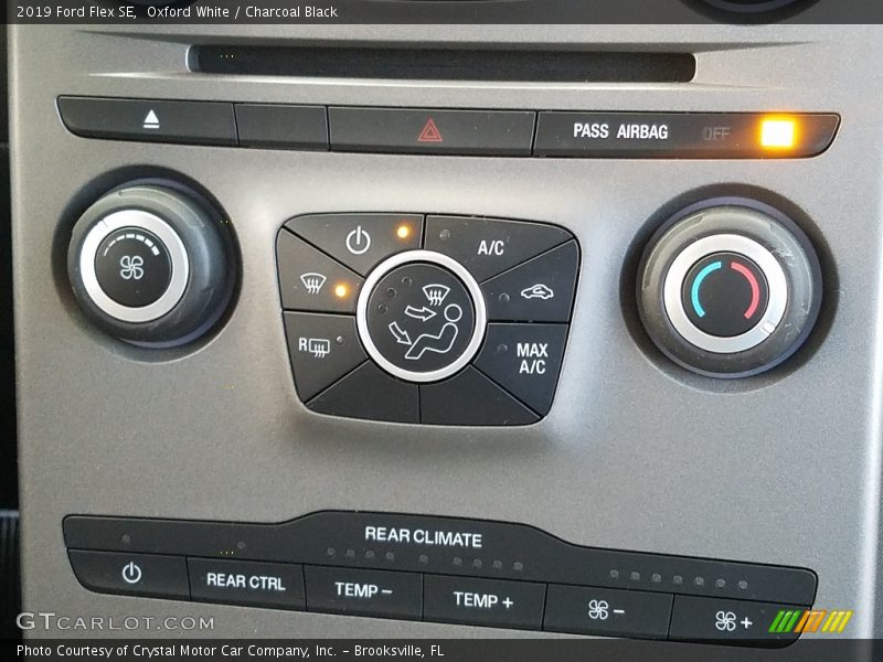 Oxford White / Charcoal Black 2019 Ford Flex SE