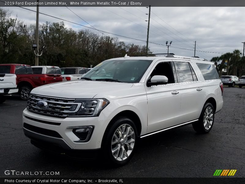 Front 3/4 View of 2019 Expedition Limited Max