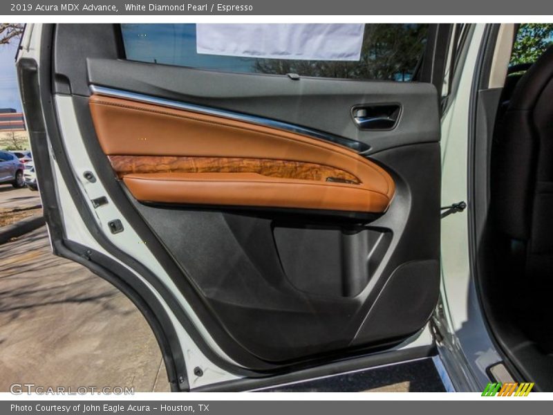 White Diamond Pearl / Espresso 2019 Acura MDX Advance