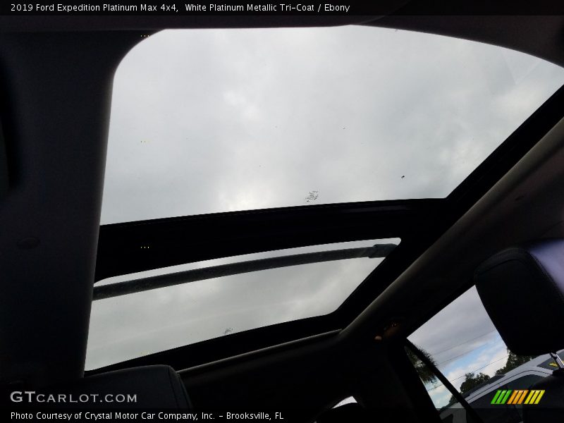 Sunroof of 2019 Expedition Platinum Max 4x4