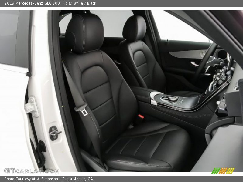 Polar White / Black 2019 Mercedes-Benz GLC 300