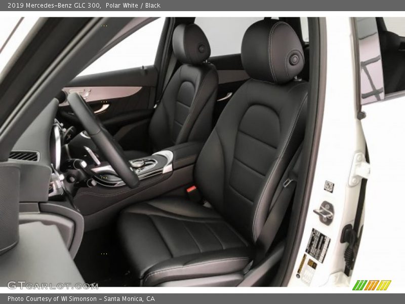 Polar White / Black 2019 Mercedes-Benz GLC 300