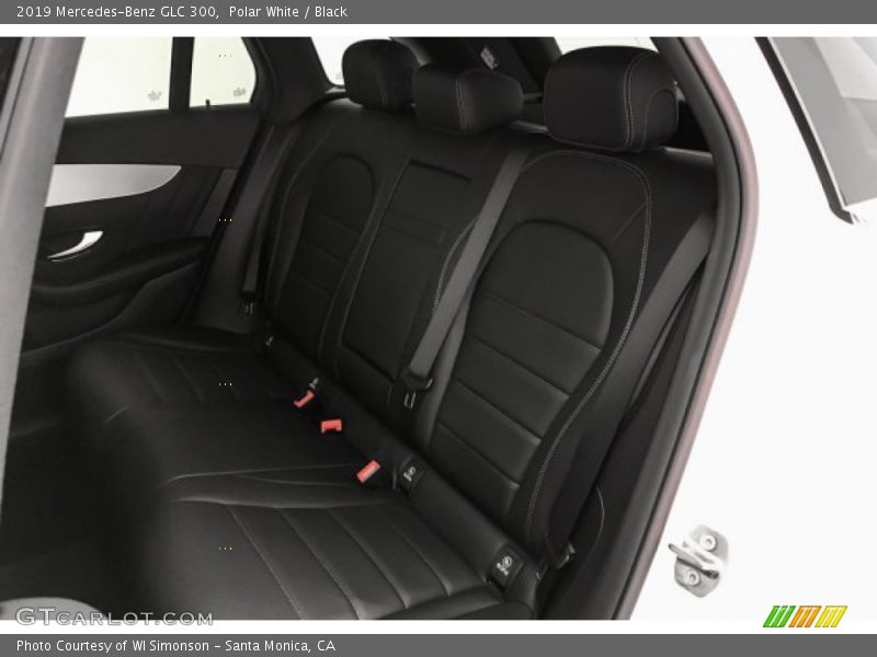 Polar White / Black 2019 Mercedes-Benz GLC 300