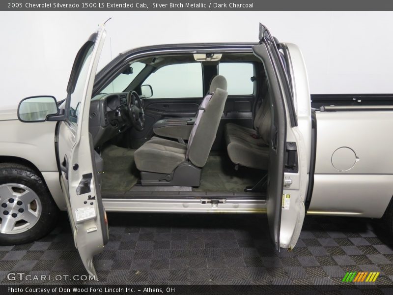 Silver Birch Metallic / Dark Charcoal 2005 Chevrolet Silverado 1500 LS Extended Cab