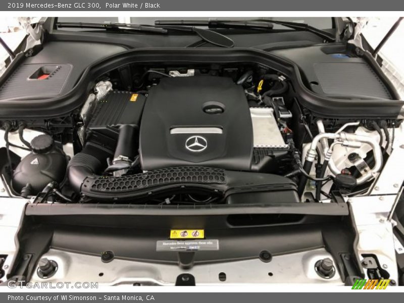 Polar White / Black 2019 Mercedes-Benz GLC 300