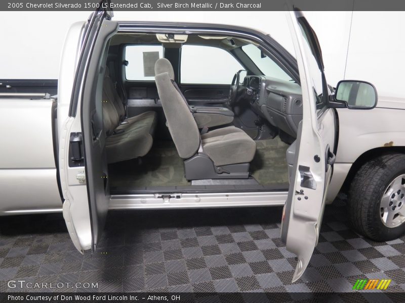 Silver Birch Metallic / Dark Charcoal 2005 Chevrolet Silverado 1500 LS Extended Cab