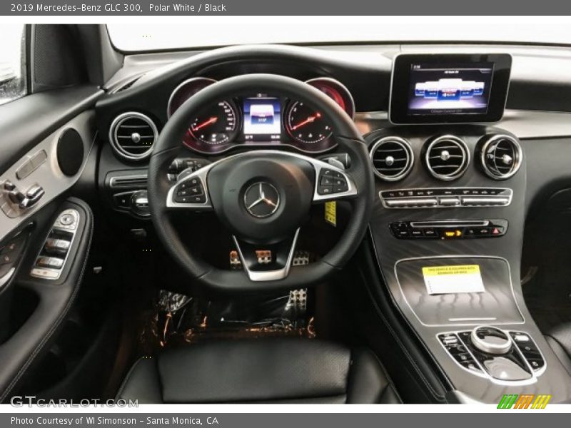 Polar White / Black 2019 Mercedes-Benz GLC 300