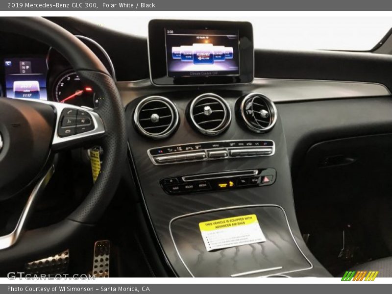 Polar White / Black 2019 Mercedes-Benz GLC 300