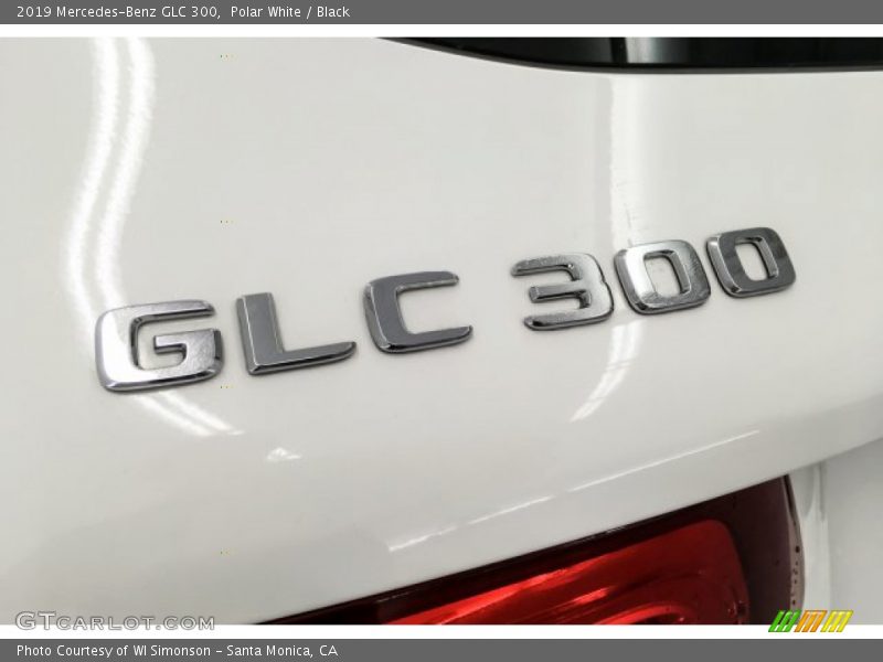 Polar White / Black 2019 Mercedes-Benz GLC 300