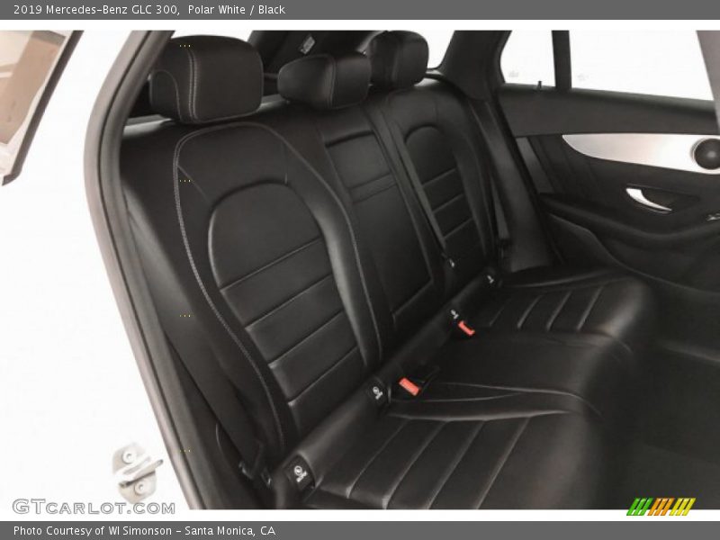 Polar White / Black 2019 Mercedes-Benz GLC 300