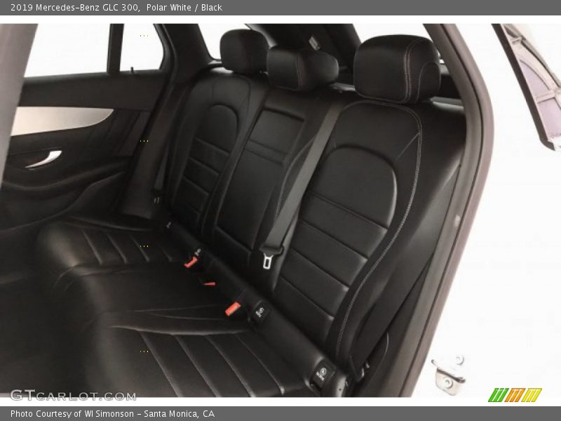 Polar White / Black 2019 Mercedes-Benz GLC 300