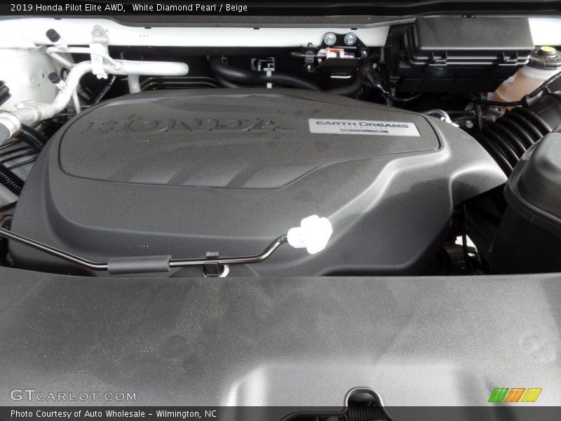 White Diamond Pearl / Beige 2019 Honda Pilot Elite AWD