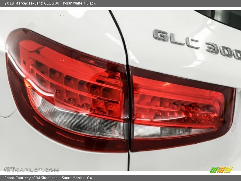 Polar White / Black 2019 Mercedes-Benz GLC 300