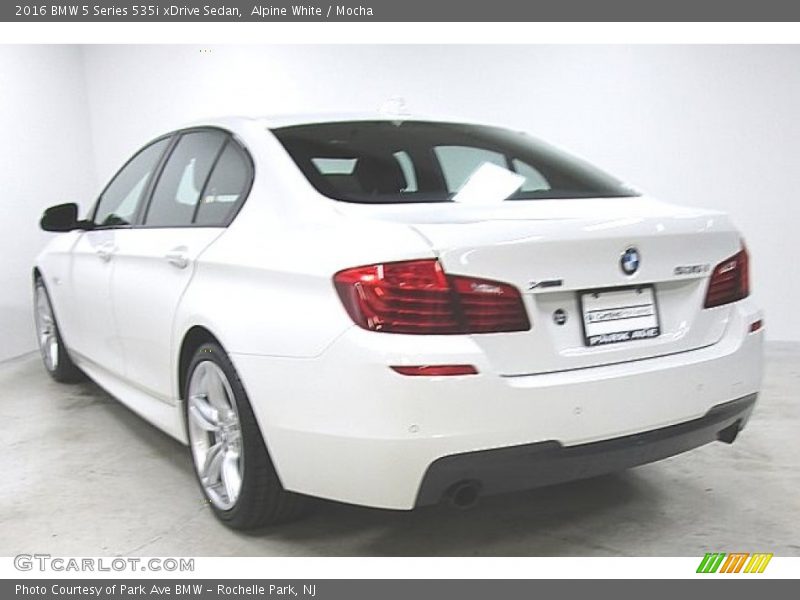 Alpine White / Mocha 2016 BMW 5 Series 535i xDrive Sedan