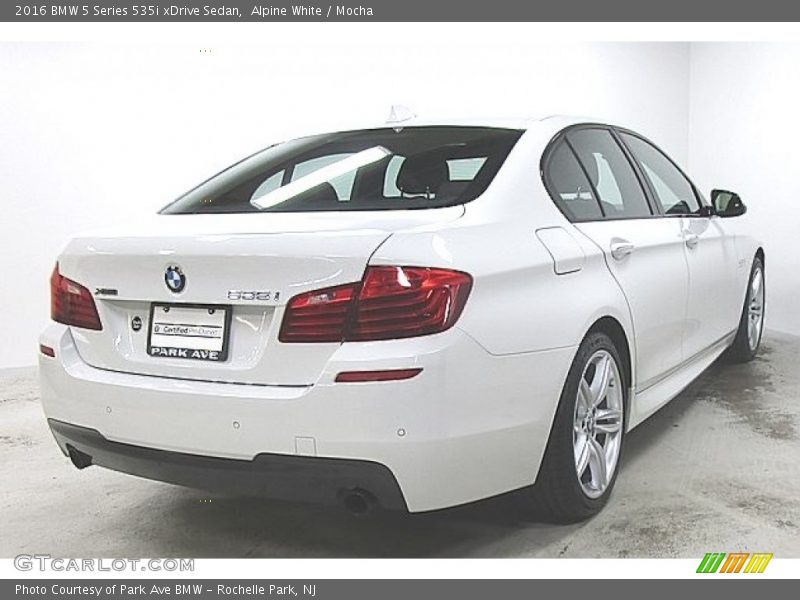 Alpine White / Mocha 2016 BMW 5 Series 535i xDrive Sedan