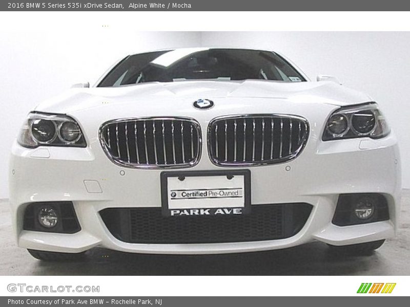 Alpine White / Mocha 2016 BMW 5 Series 535i xDrive Sedan