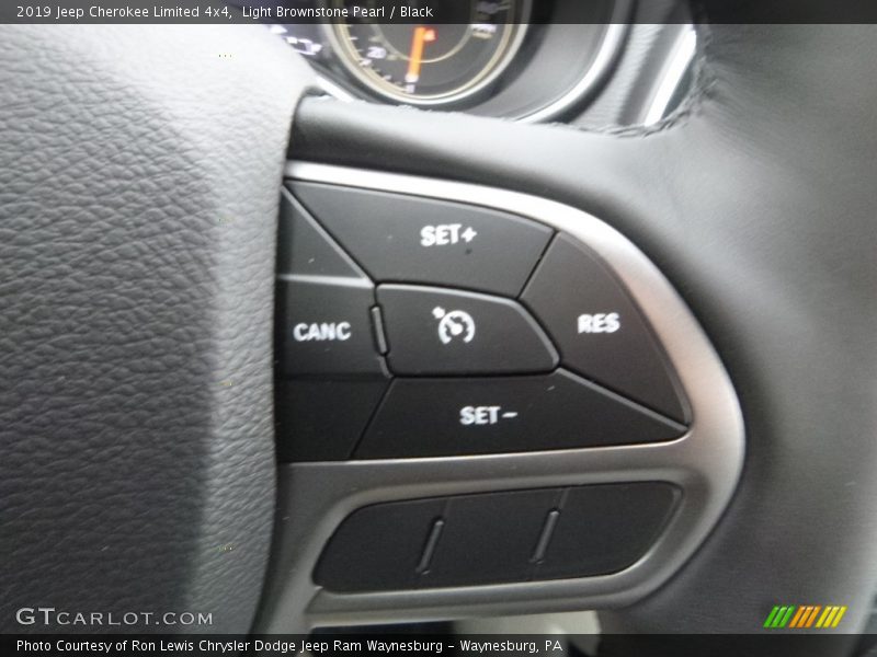 Light Brownstone Pearl / Black 2019 Jeep Cherokee Limited 4x4