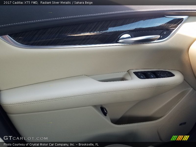 Radiant Silver Metallic / Sahara Beige 2017 Cadillac XT5 FWD
