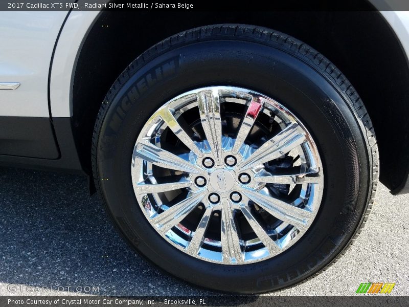 Radiant Silver Metallic / Sahara Beige 2017 Cadillac XT5 FWD