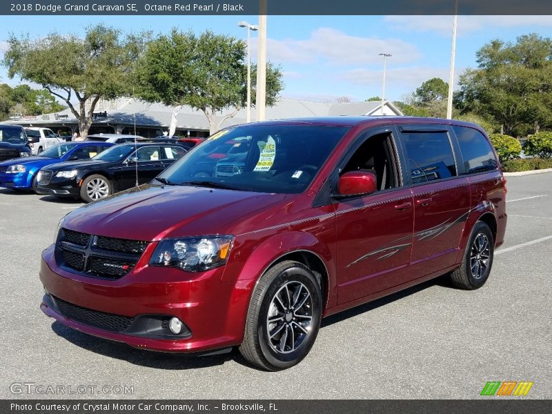 Octane Red Pearl / Black 2018 Dodge Grand Caravan SE