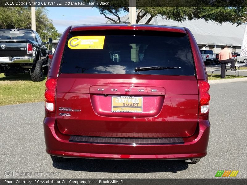 Octane Red Pearl / Black 2018 Dodge Grand Caravan SE