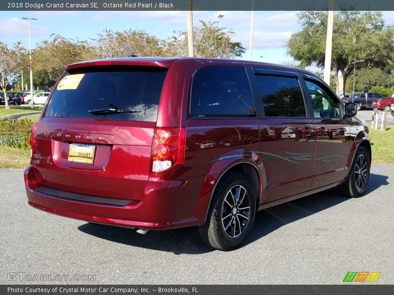 Octane Red Pearl / Black 2018 Dodge Grand Caravan SE