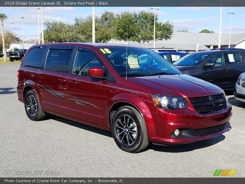 Octane Red Pearl / Black 2018 Dodge Grand Caravan SE