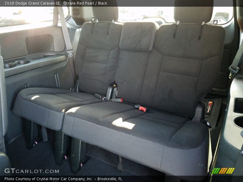 Octane Red Pearl / Black 2018 Dodge Grand Caravan SE