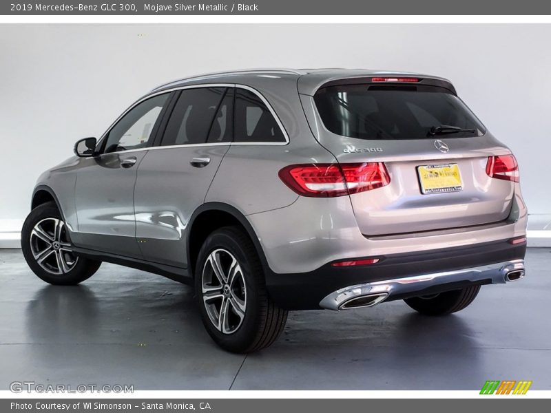 Mojave Silver Metallic / Black 2019 Mercedes-Benz GLC 300